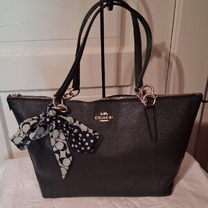 Coach Ava Navy Blue Tote Bag with Gold Tone Hardware. Very Clean Condition